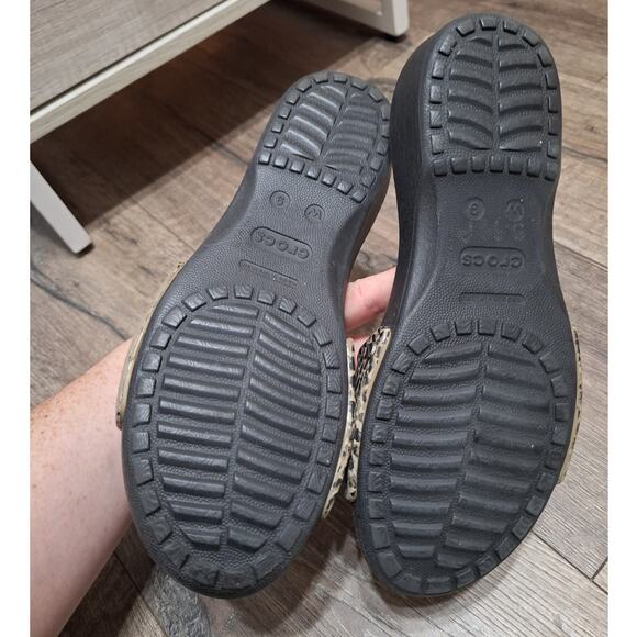 Crocs Sarah leopard slide sandals Women’s 9 - Picture 6 of 8